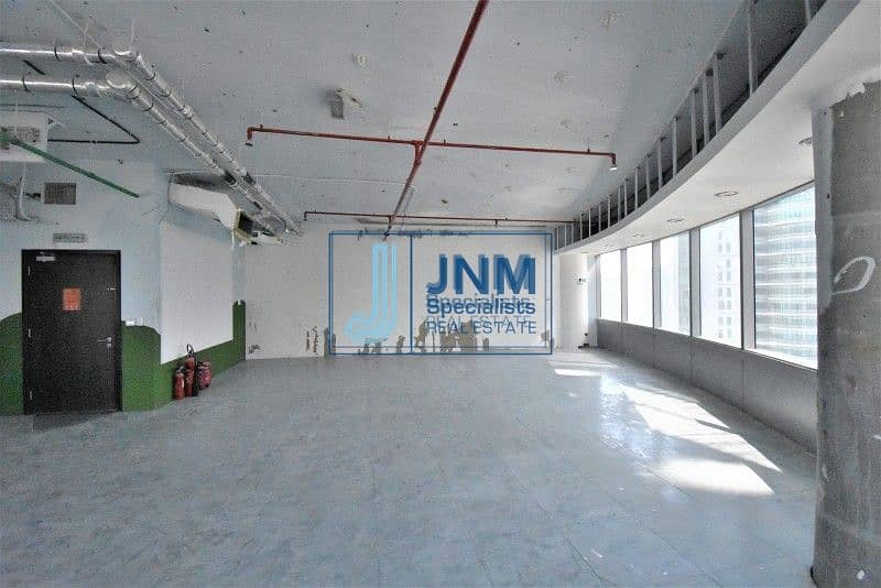 17 Full Floor Office for Sale in Silver Tower