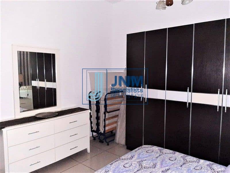 4 Fantastic Furnished 1 Bed with Balcony | Mid Floor