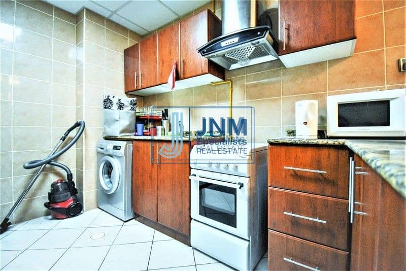 17 Fantastic Furnished 1 Bed with Balcony | Mid Floor