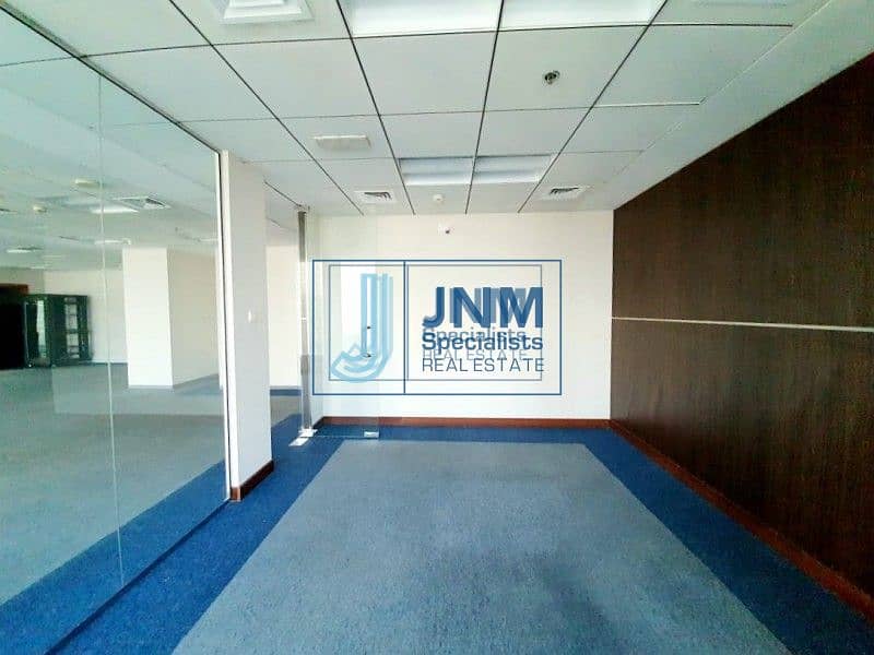 2 Linked offices! Lake view | Near Metro
