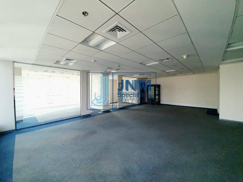 3 Linked offices! Lake view | Near Metro