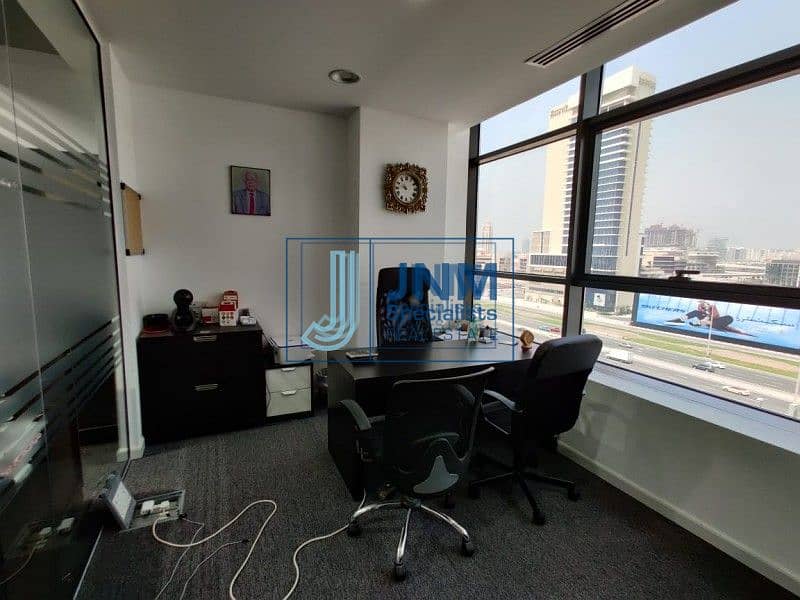 16 Furnished Office for Rent in Onyx Tower 1