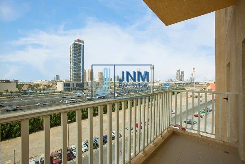 4 Spacious and Bright 1 Bedroom Apartment in IMPZ