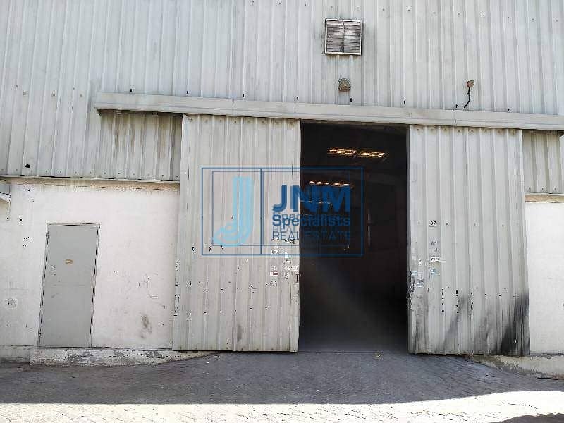 Insulated Warehouse for Rent in Al Quoz 4 with Washroom
