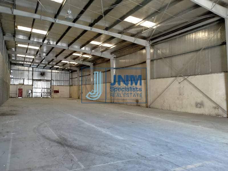 8 Insulated Warehouse for Rent in Al Quoz 4 with Washroom