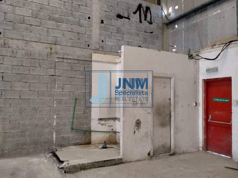 10 Insulated Warehouse for Rent in Al Quoz 4 with Washroom