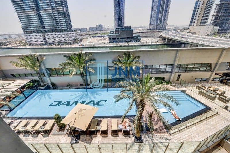 Amazing Studio with Dubai Canal View  and Balcony