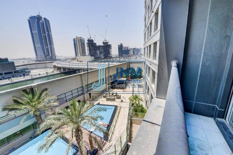 2 Amazing Studio with Dubai Canal View  and Balcony