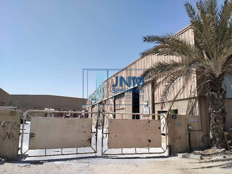 Warehouse with Mezzanine in Al Quoz 4 with Offices