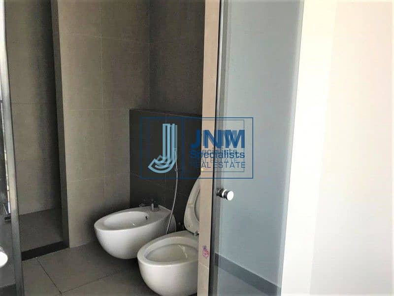 11 Well-maintained 2 Beds | Near Metro | SZR View