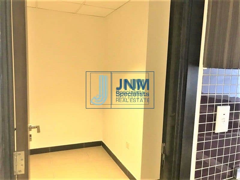 12 Well-maintained 2 Beds | Near Metro | SZR View