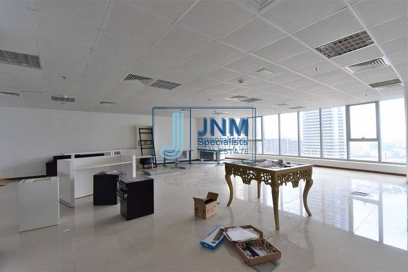 10 Fitted Office Space in Platinum Tower