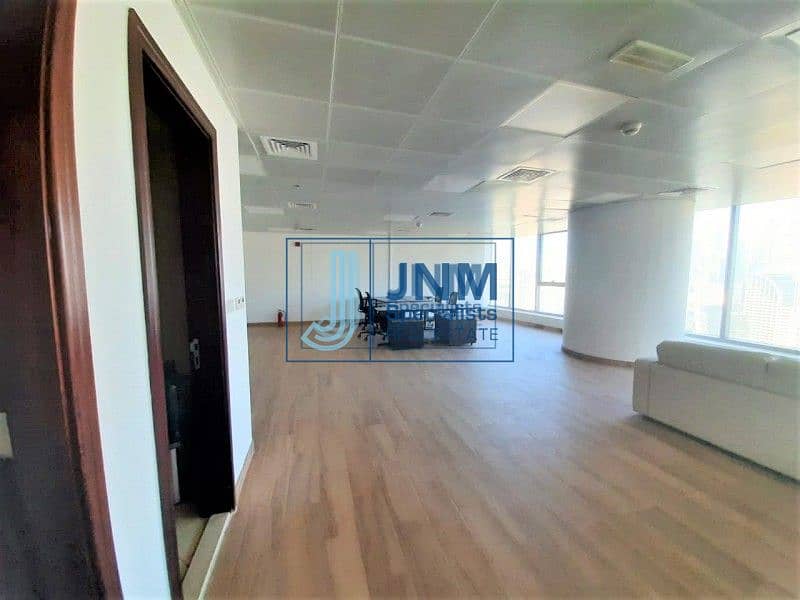 7 High Floor | Full Lake View | Fitted Office