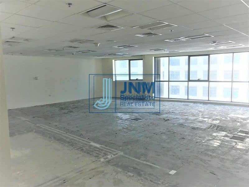 Bright/Semi-Fitted office in Tameem House