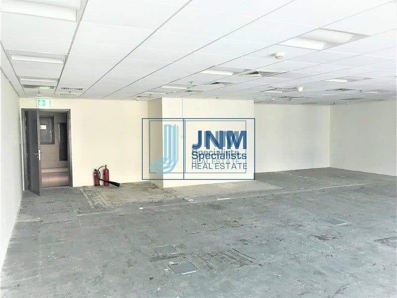 2 Bright/Semi-Fitted office in Tameem House