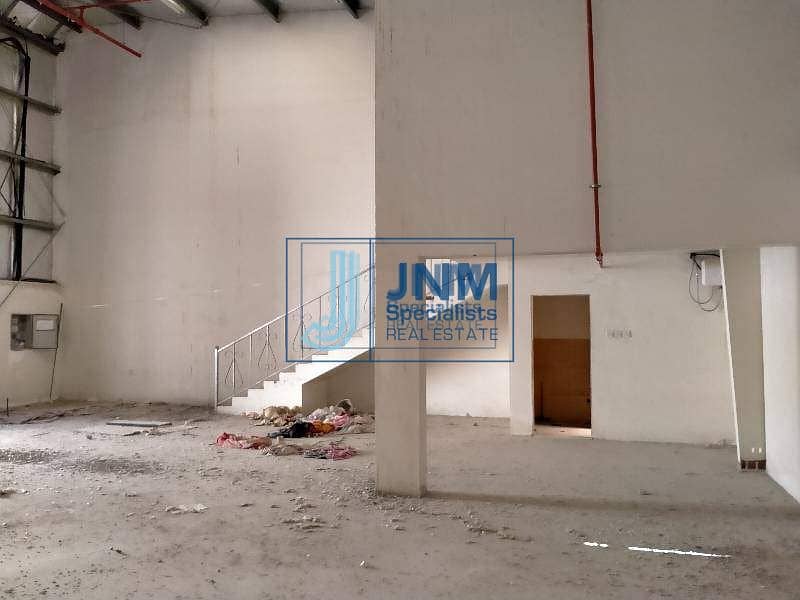 9 1600 Sqft insulated warehouse for rent in al quoz