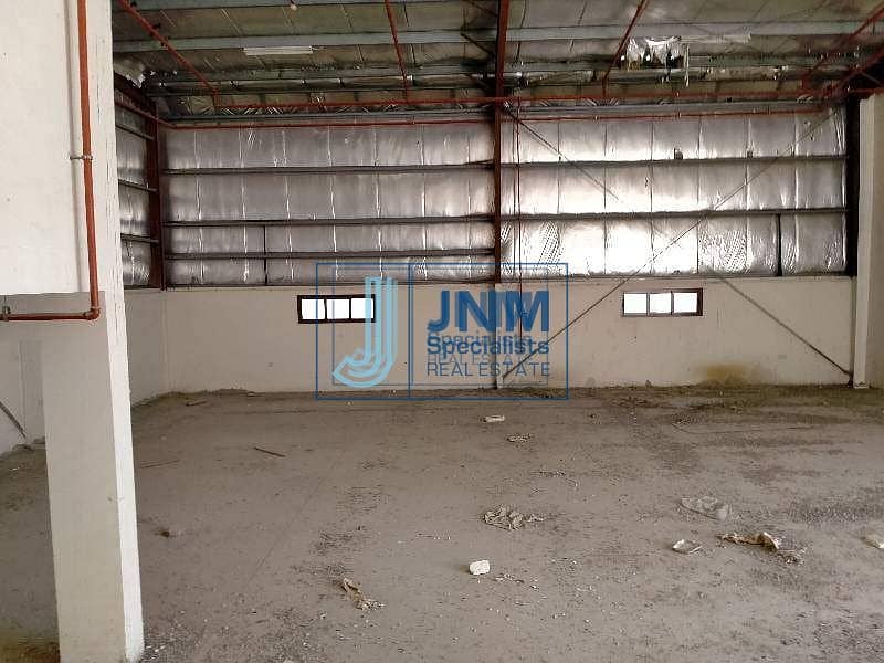 13 1600 Sqft insulated warehouse for rent in al quoz
