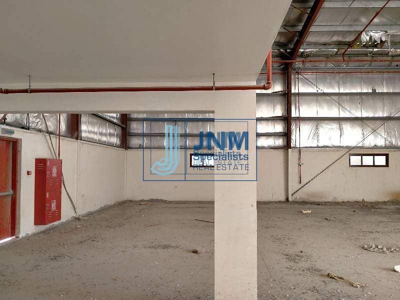 15 1600 Sqft insulated warehouse for rent in al quoz