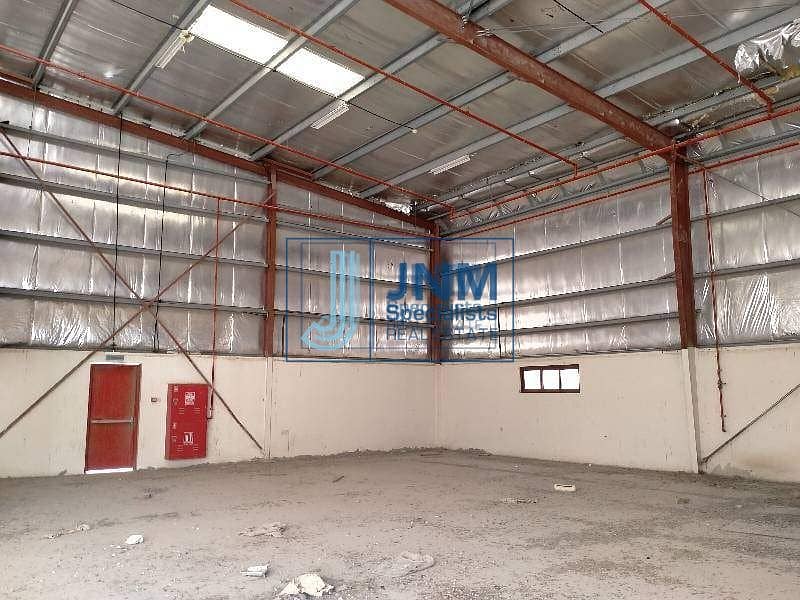 18 1600 Sqft insulated warehouse for rent in al quoz