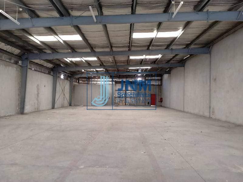 2 6600 Sq-ft insolated warehouse for rent in al quoz