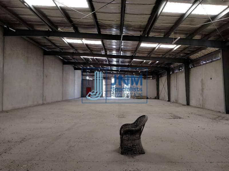 5 6600 Sq-ft insolated warehouse for rent in al quoz