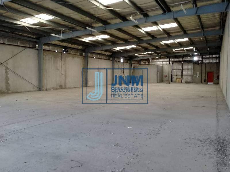 8 6600 Sq-ft insolated warehouse for rent in al quoz