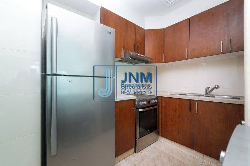 14 Marina View | Chiller Free | Fully Furnished 1 Bed