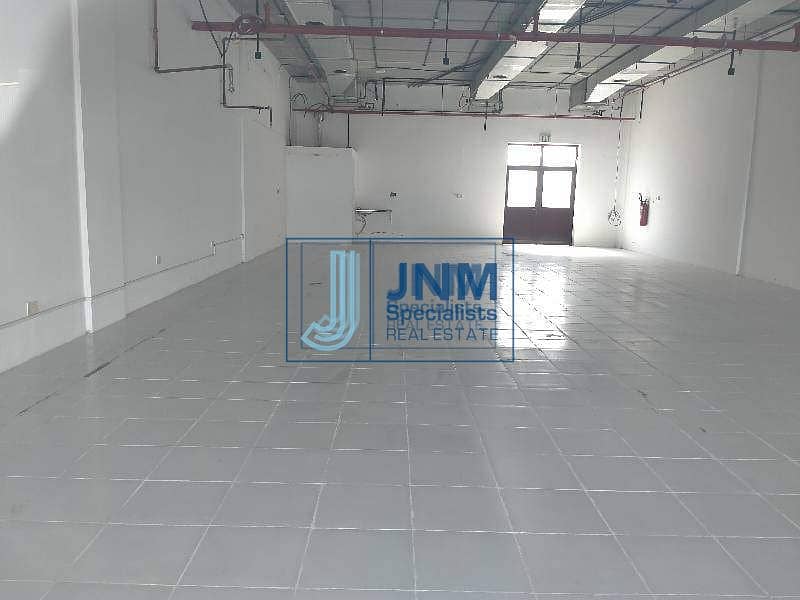 1812 Sq-Ft Shop for rent al quoz  main road faceing