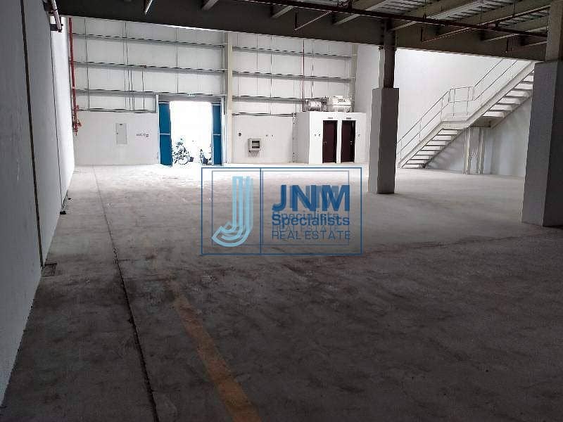 4 5000 Sq-ft insulated warehouse for rent in al quoz