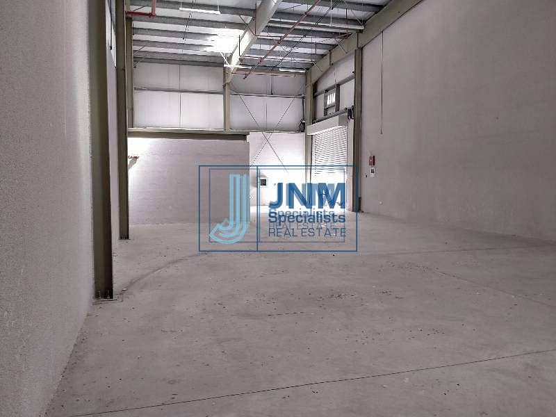 4 2000 Sq-ft insulated warehouse for rent in al quoz