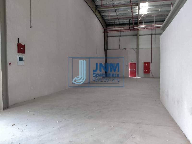 6 2000 Sq-ft insulated warehouse for rent in al quoz