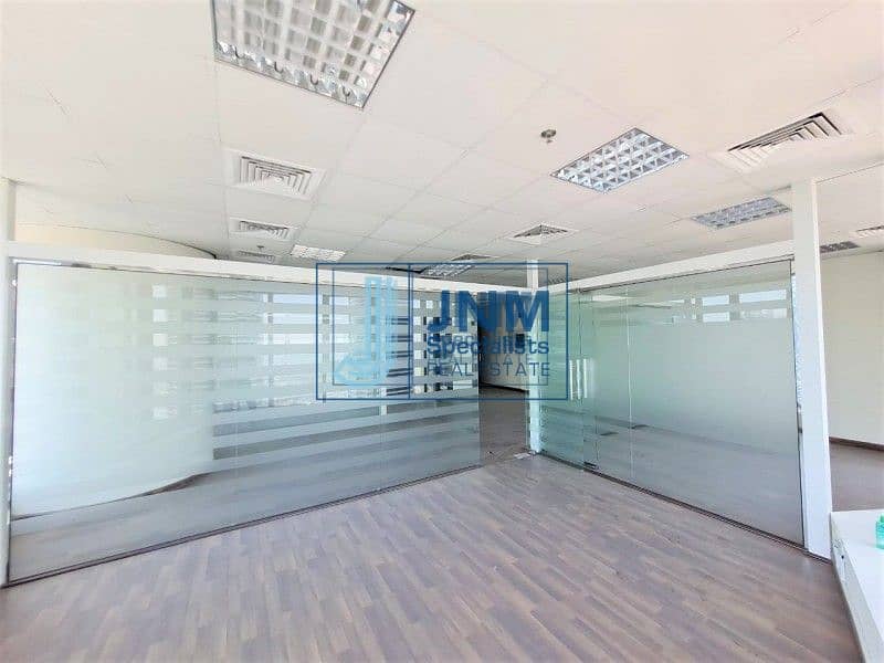 10 Corner Unit with Glass Partition | High Floor