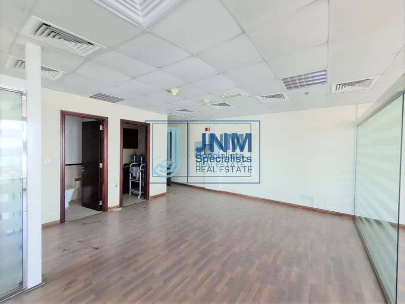 11 Corner Unit with Glass Partition | High Floor