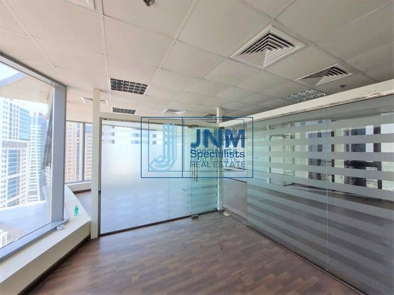 17 Corner Unit with Glass Partition | High Floor