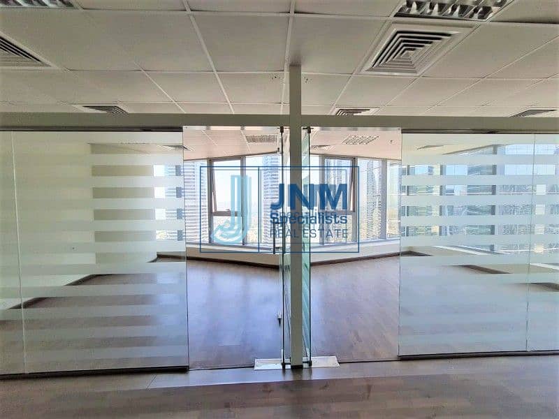 20 Corner Unit with Glass Partition | High Floor
