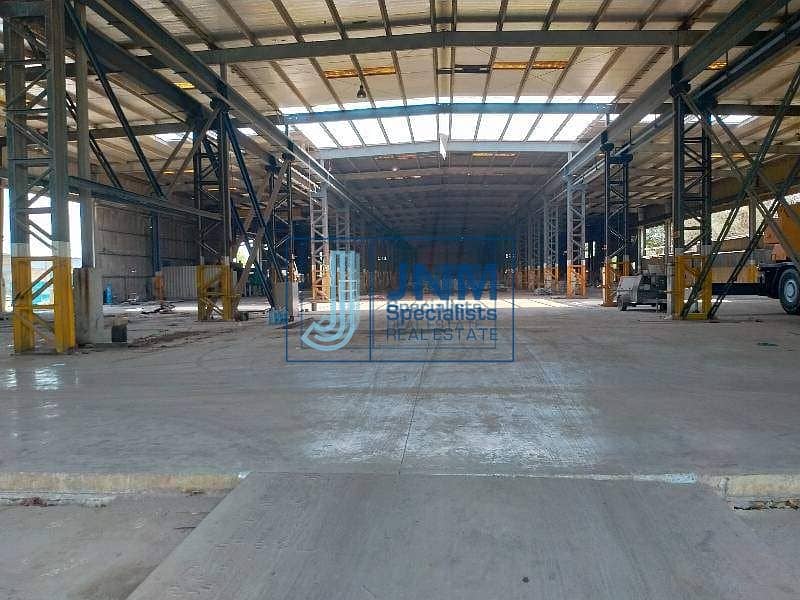 200000 Sq-ft commercial land with warehouse for rent in al quoz