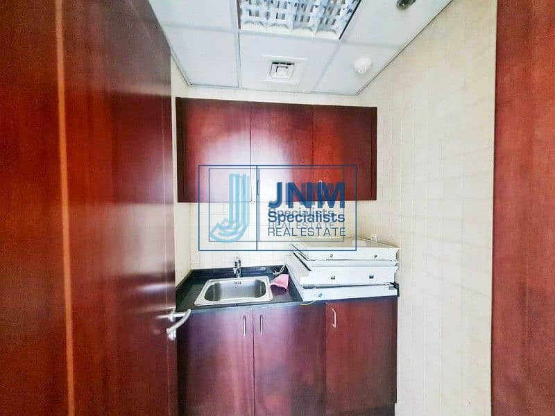 12 Corner Office with Pantry and WC | Platinum Tower