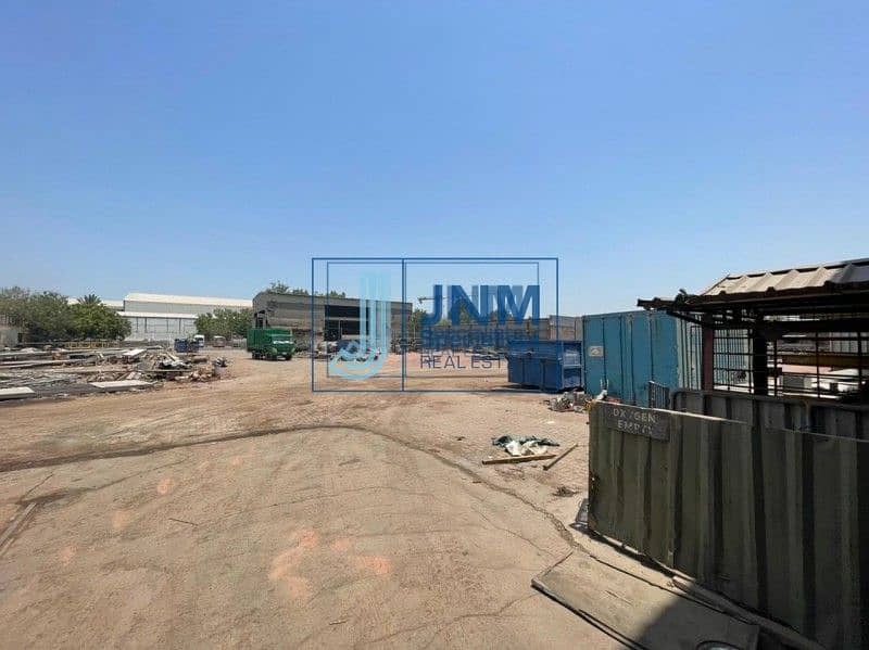 4 200000 Sq-ft commercial land with warehouse for rent in al quoz