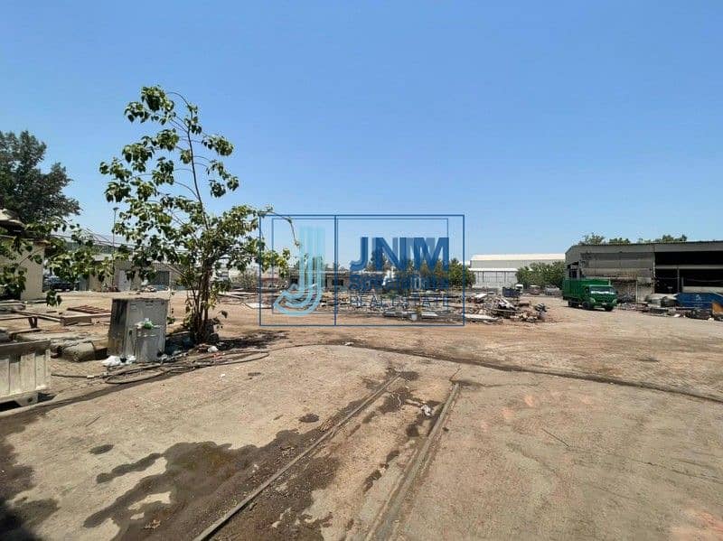 11 200000 Sq-ft commercial land with warehouse for rent in al quoz