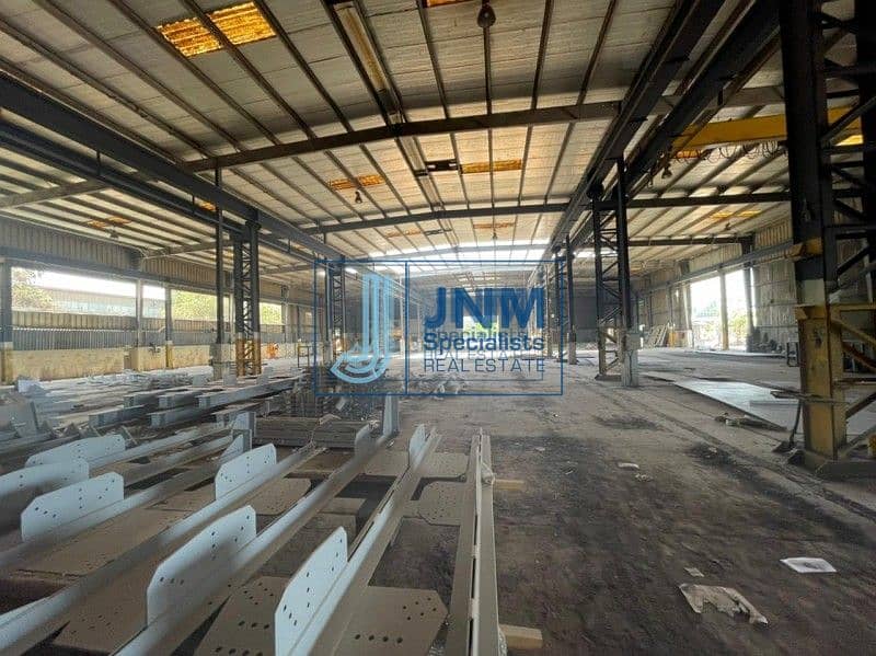 13 200000 Sq-ft commercial land with warehouse for rent in al quoz