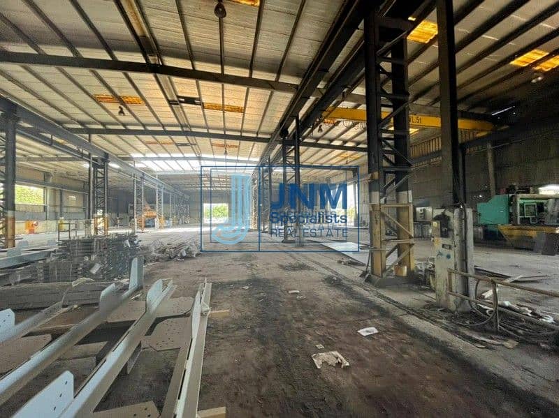 18 200000 Sq-ft commercial land with warehouse for rent in al quoz
