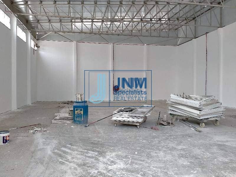 Insulated Warehouse in Prime Location for Rent