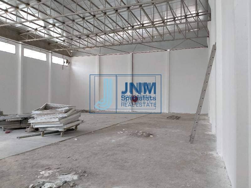 4 Insulated Warehouse in Prime Location for Rent