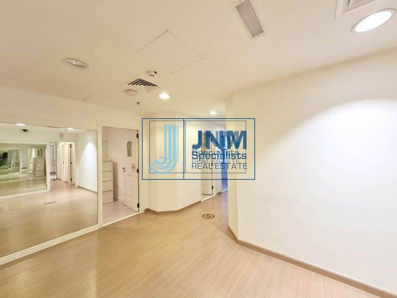 Well-Priced Office With Jumeirah Island View | Vacant !