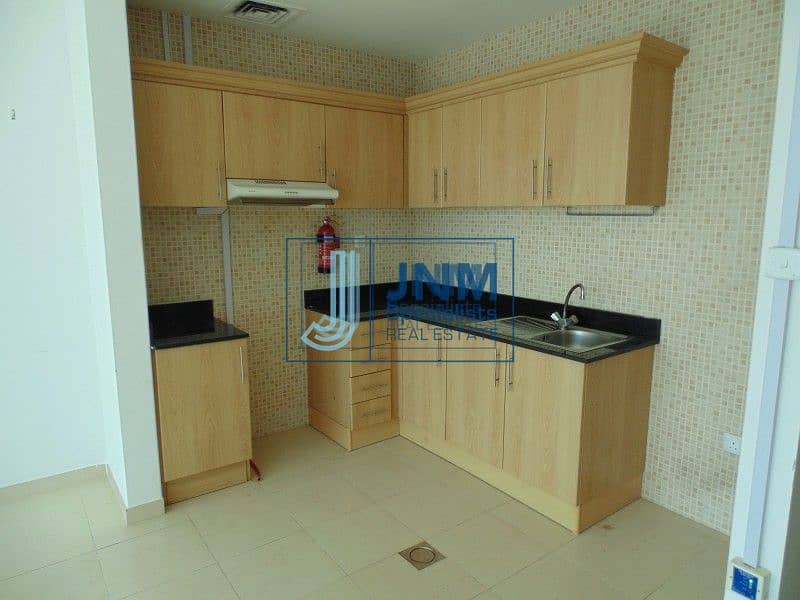 7 Exclusive! | 1BR W/ Balcony | Well Maintained