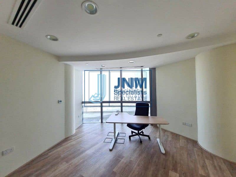 7 Amazing View | High Floor | Fitted Commercial Space !