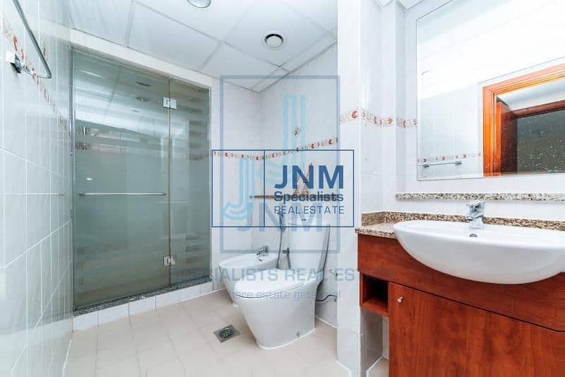 3 1 BR | Great View From Middle Floor | Close to Metro