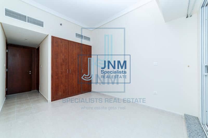 6 1 BR | Great View From Middle Floor | Close to Metro