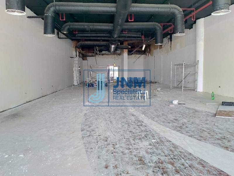 4 Tax free showroom Prime location for rent al qouz