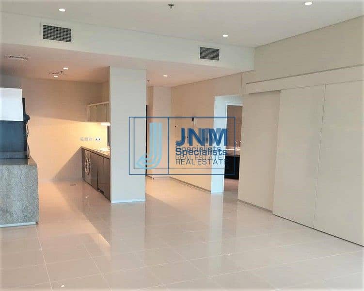 Spacious 2 Beds | SZR View | Chiller Free